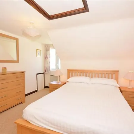 Apartment Direct Access! Floor